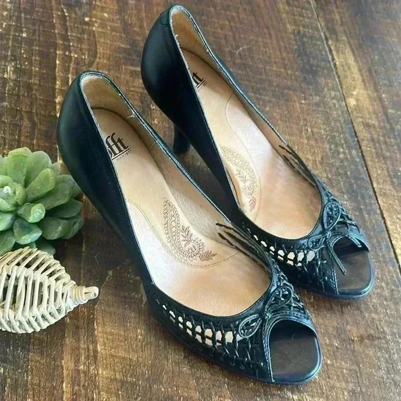 Sofft | Gillen Black Woven Leather Peep Toe Heels - Picture 1 of 7